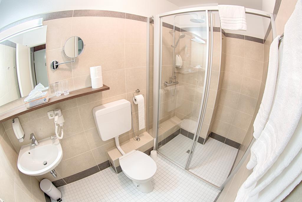 באד שאלנבאך Fruehstueckshotel Waldbauer חדר תמונה